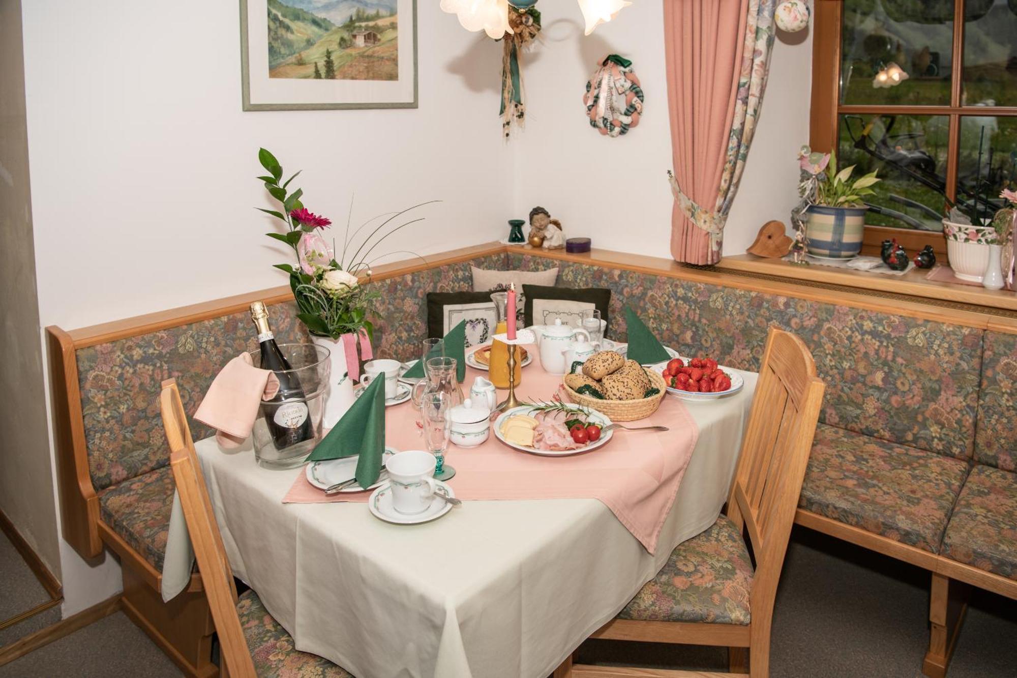 Appartement-Pension Fahrnberggut Раурис Стая снимка
